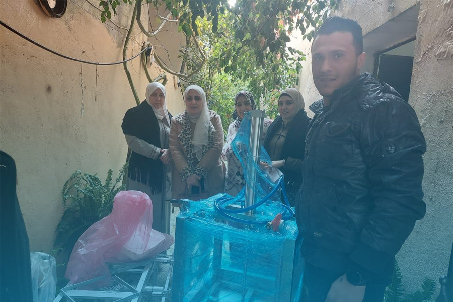 تسليم مشاريع ضمن العطاء المقدم من وزارة الزراعة